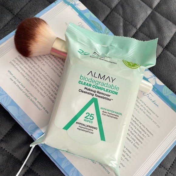 ❤️‍🩹Almay Makeup Remover Wipes - Picture 1 of 6